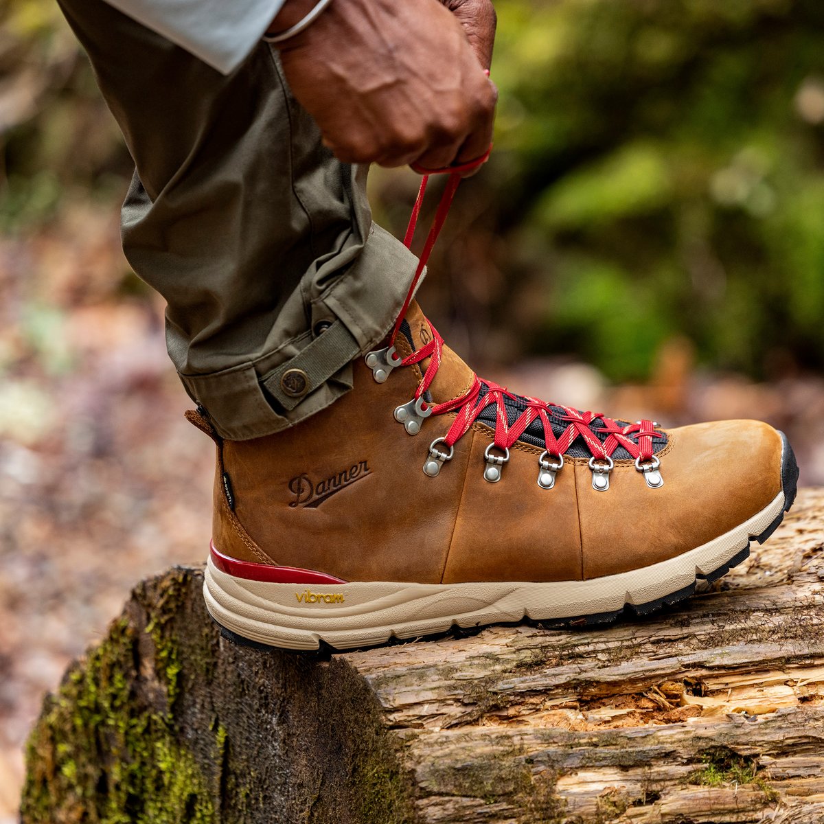 Mountain 600 Leaf GTX Grizzly Brown/Rhodo Red / Danner