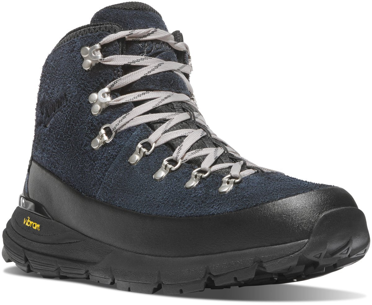 Mountain 600 ID Jet Black / Danner