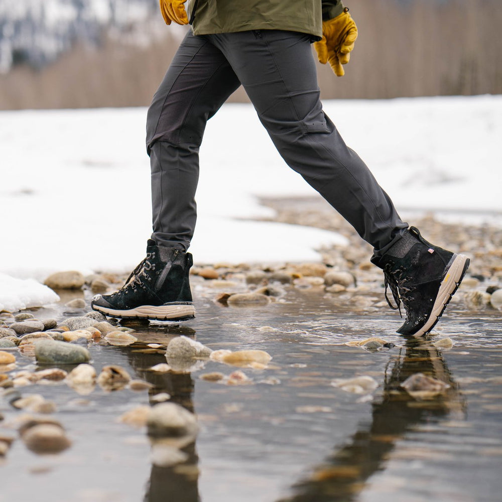 Arctic 600 Side-Zip Black/Brown Insulated 200G / Danner