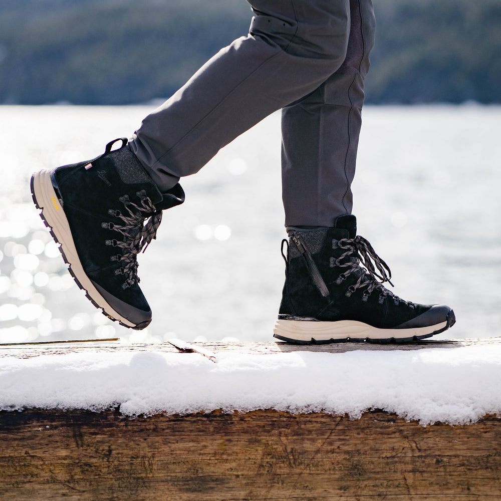 Arctic 600 Side-Zip Black/Brown Insulated 200G / Danner