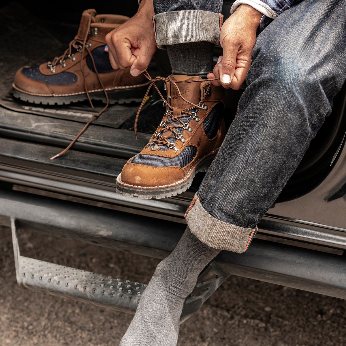 Cascade Crest Grizzly Brown/Ursa Blue / Danner