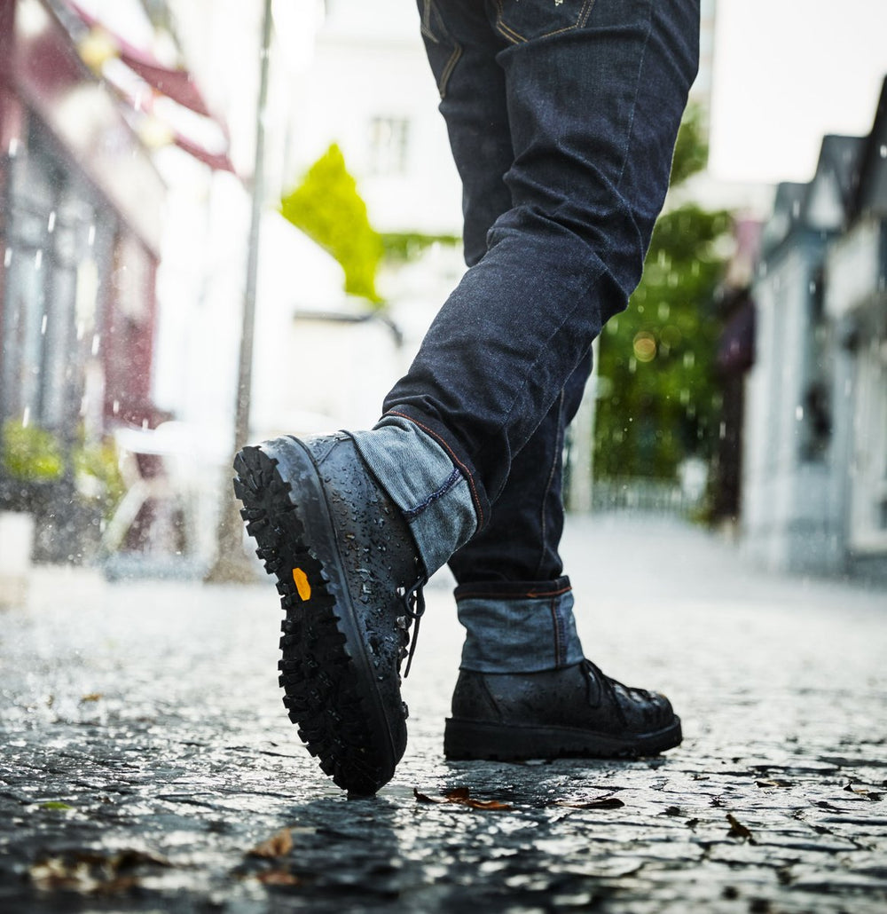 Mountain Light Black - GORE-TEX / Danner