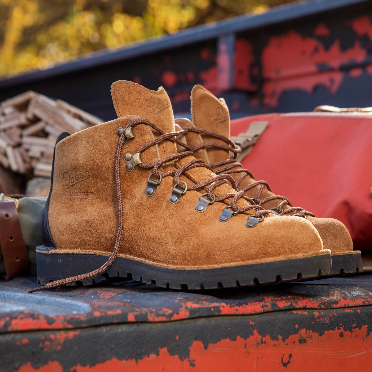Mountain Light Wallowa / Danner