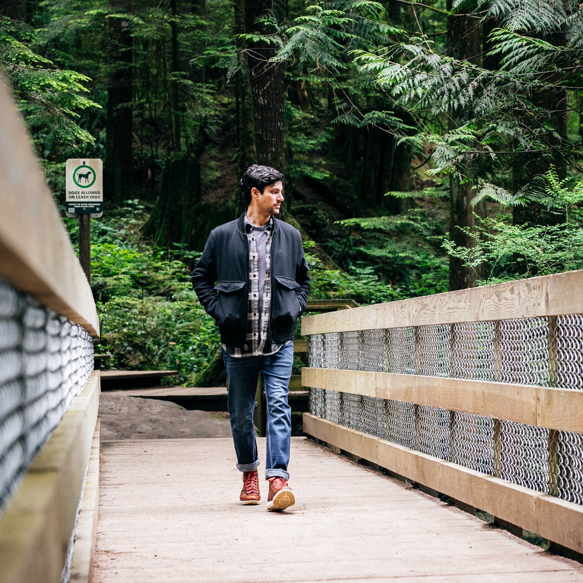 Logger 917 GTX Monk's Robe / Danner