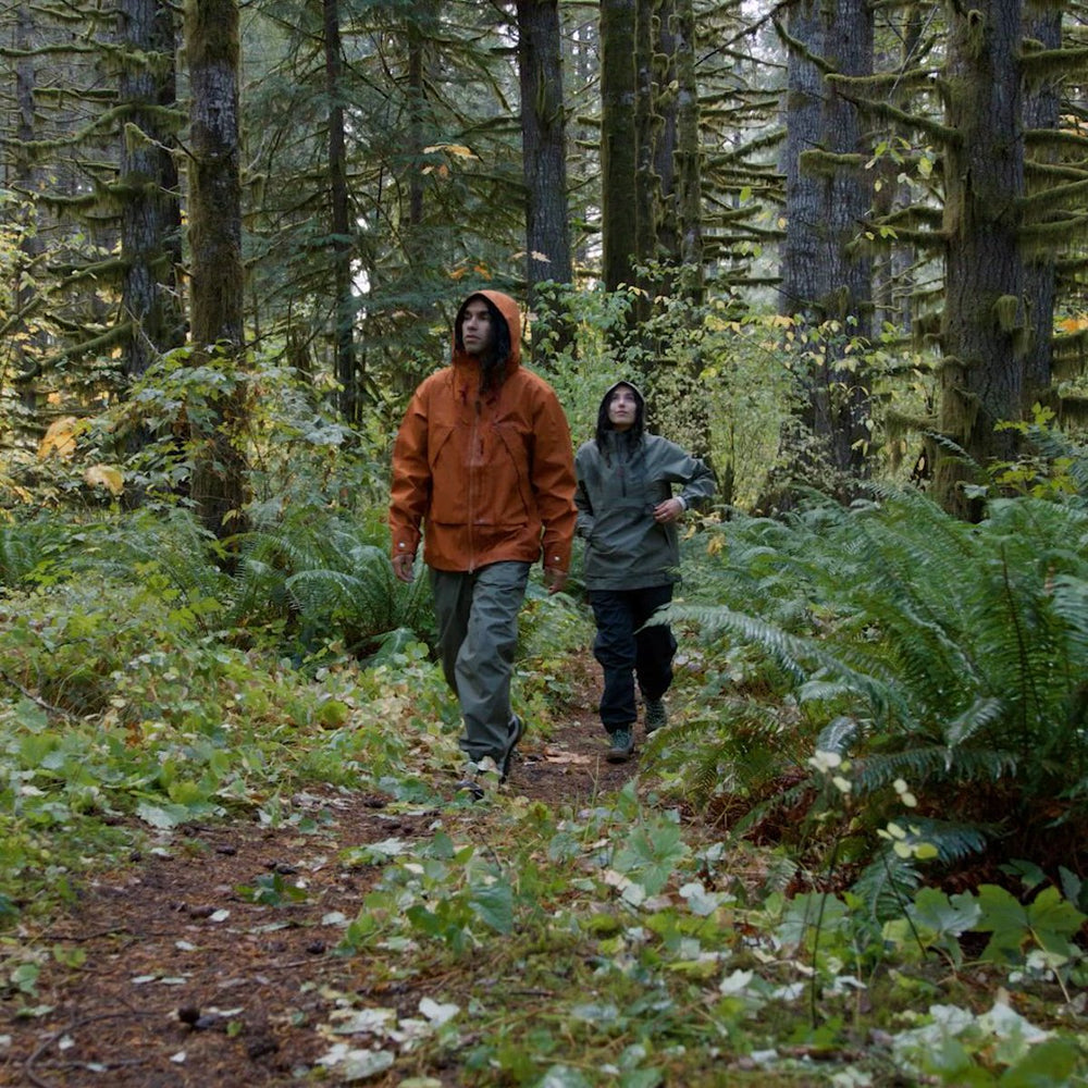 Cascade Crest Packable GTX Jacket Black / Danner