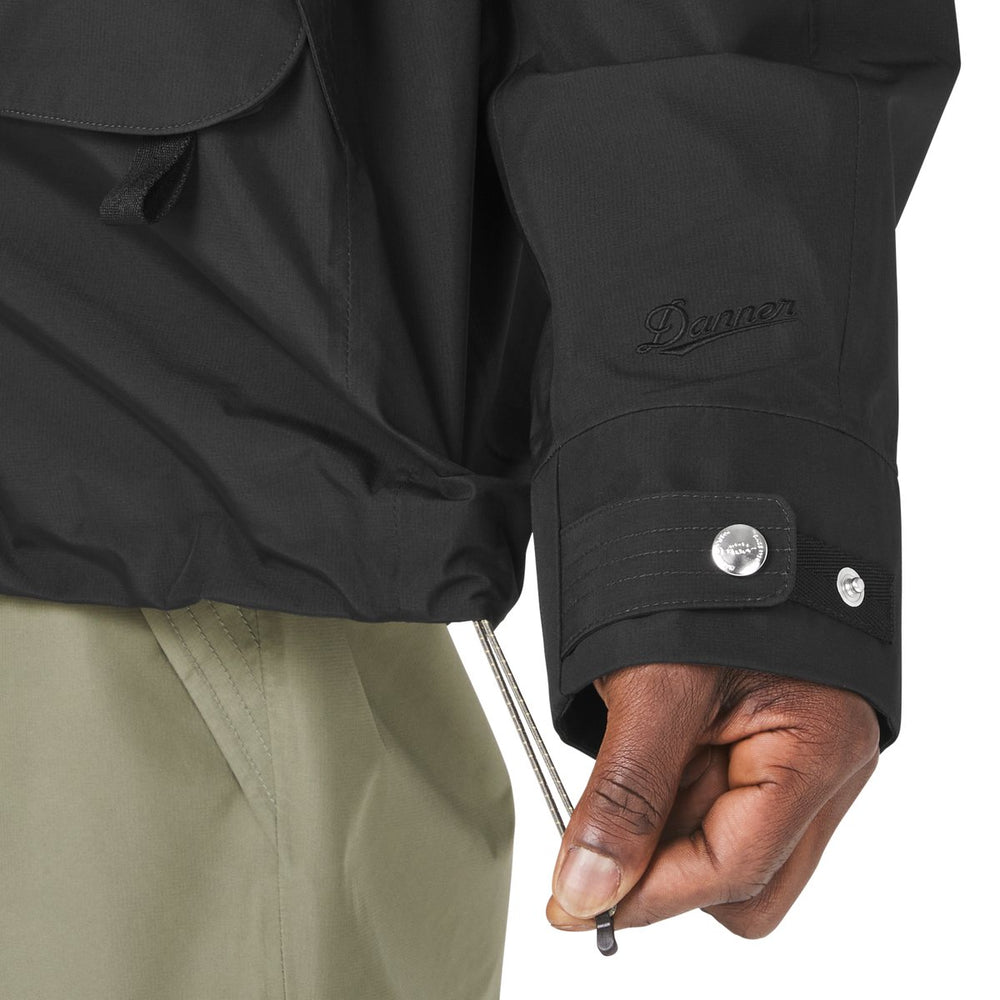 Cascade Crest Packable GTX Jacket Black / Danner