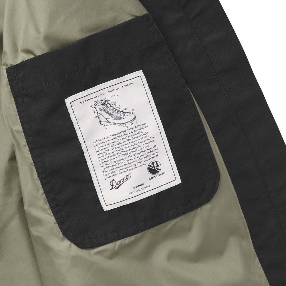 Woodsman GTX Jacket Black / Danner