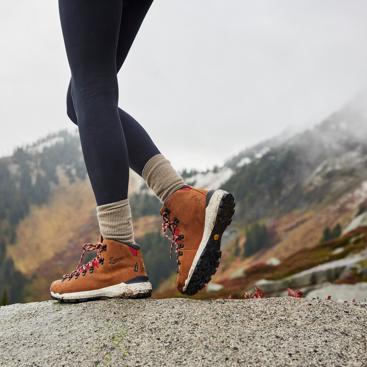 Mountain 600 EVO Mocha Brown/Rhodo Red / Danner