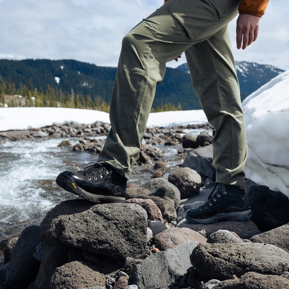 Inquire Winter Jet Black 200G / Danner