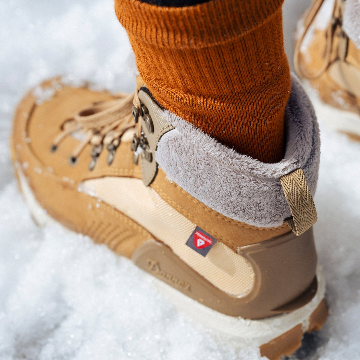 Inquire Winter Bone Brown/Coyote 200G / Danner