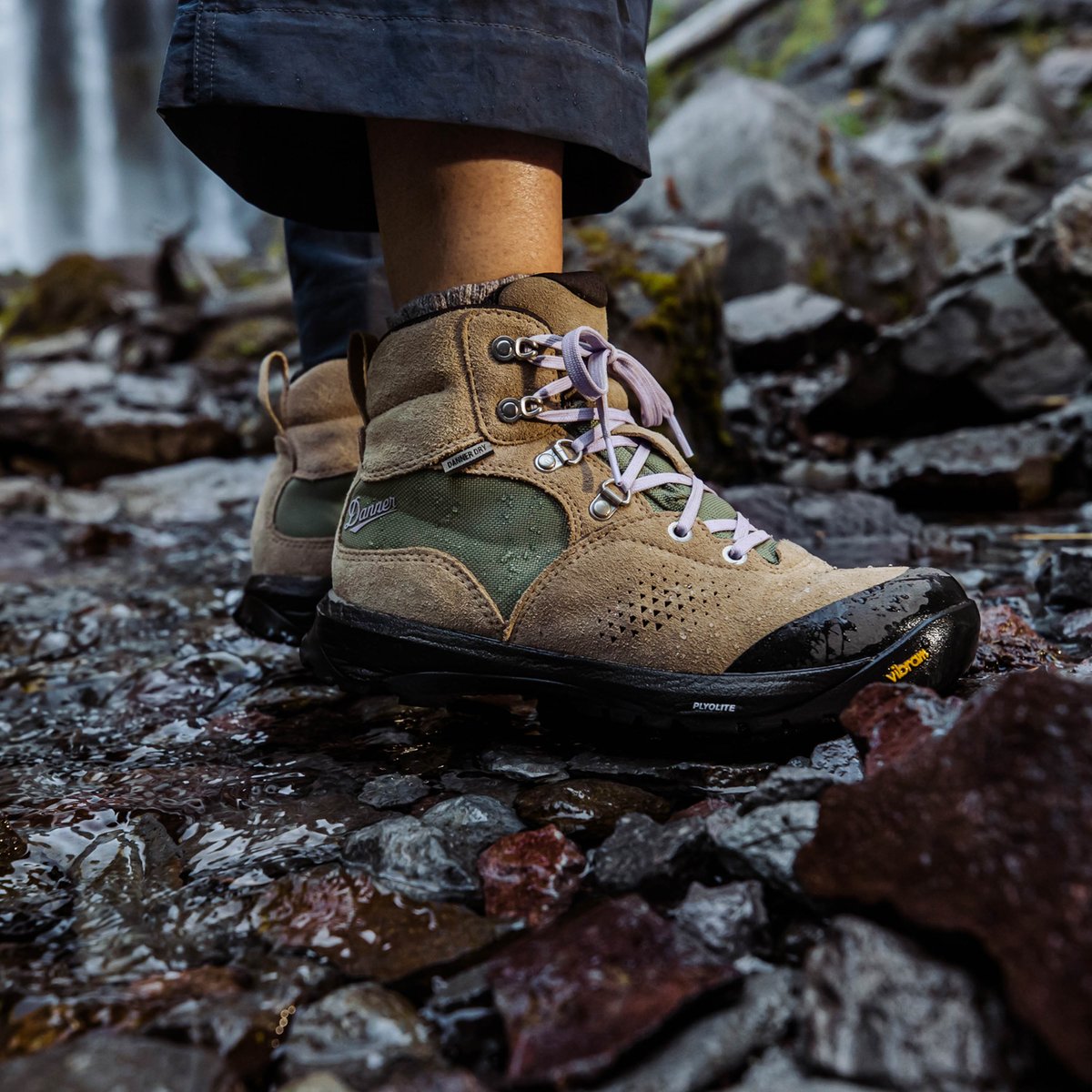Inquire Mid Tannin/Oil Green / Danner