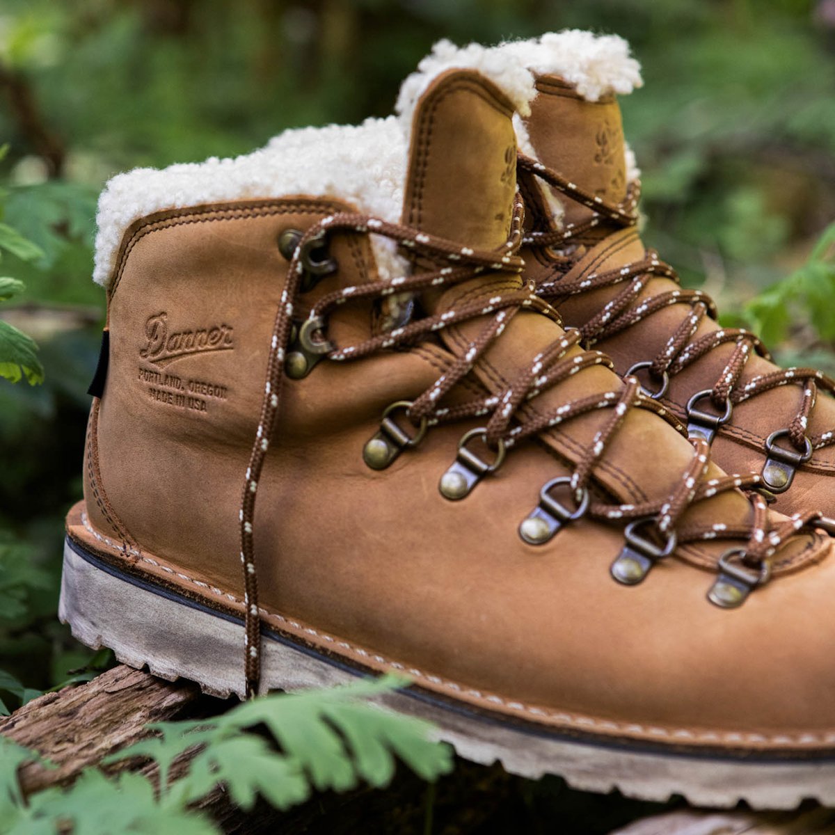 Mountain Pass Shearling Sierra 200G / Danner