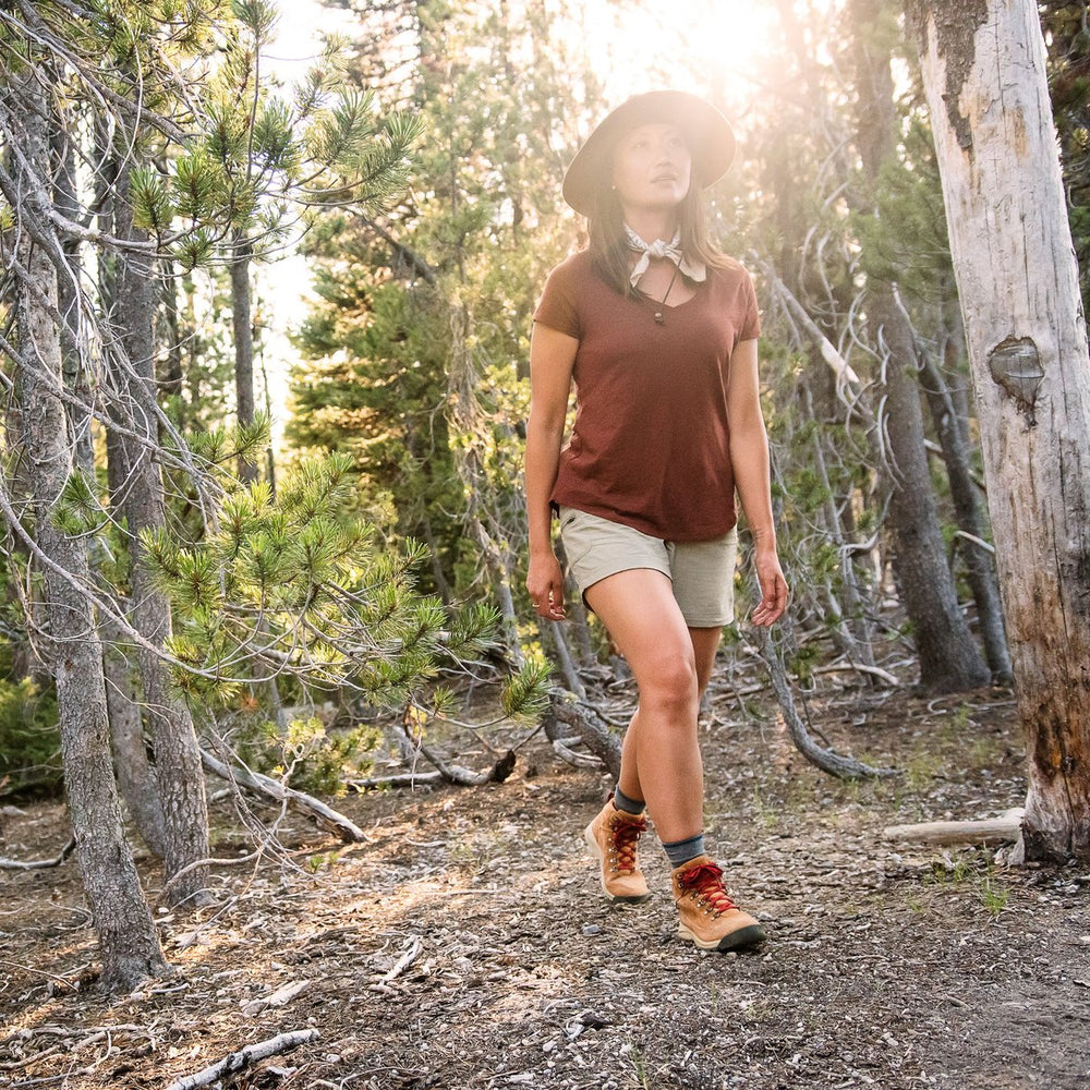 Adrika Sienna / Danner