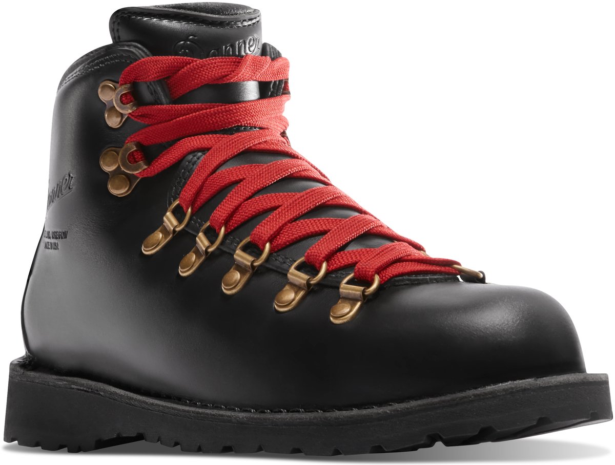 Mountain Pass Black / Danner