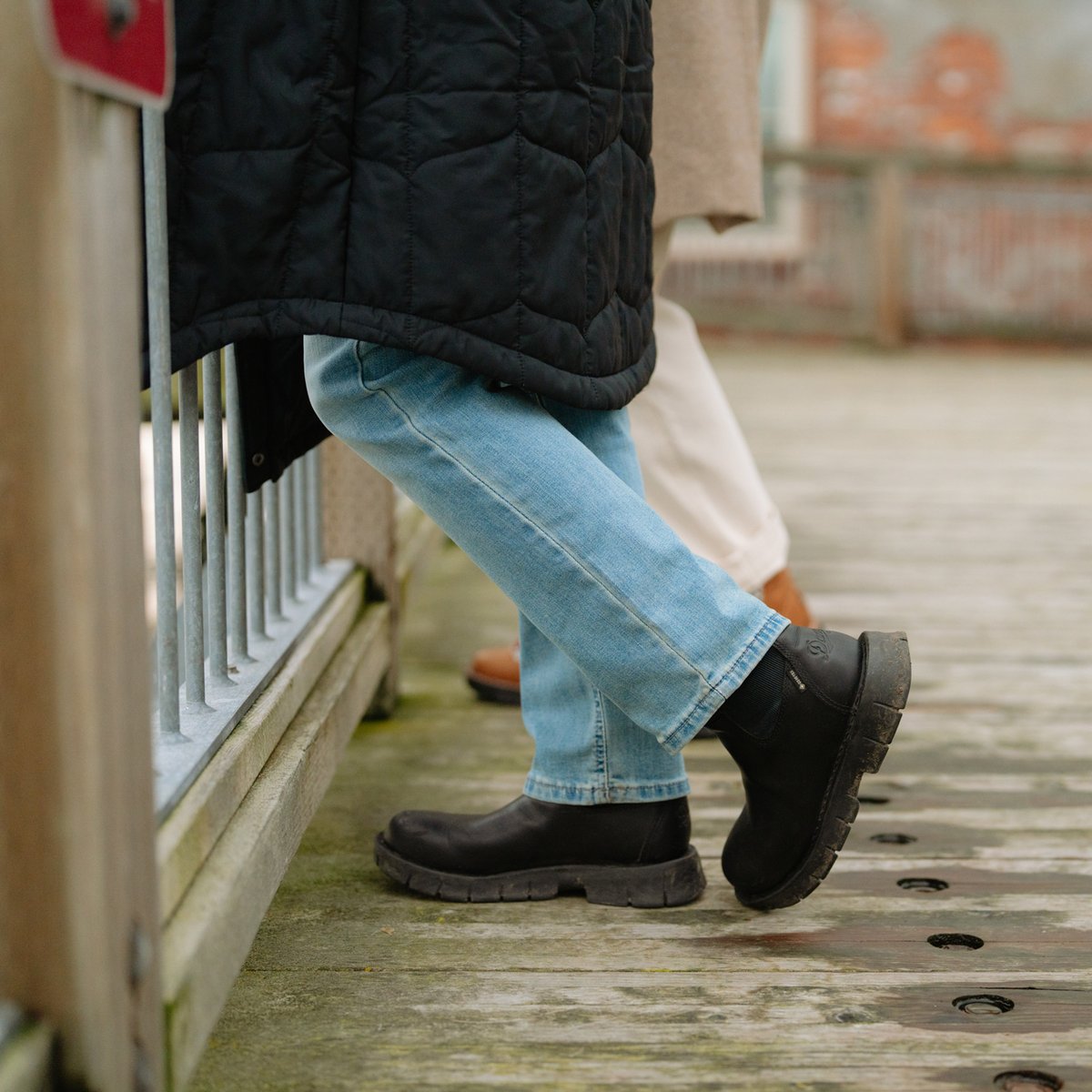 Eastwood Chelsea Black / Danner