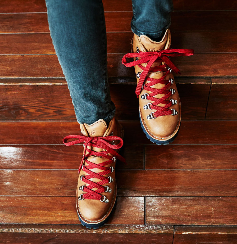 Mountain Light Cascade / Danner