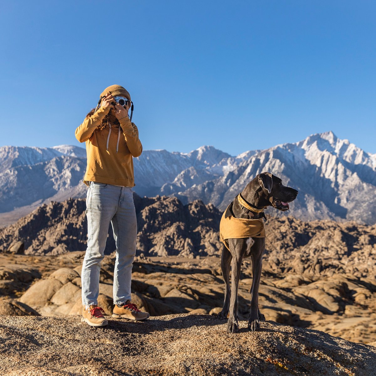 Mountain Overlook Monk's Robe / Danner
