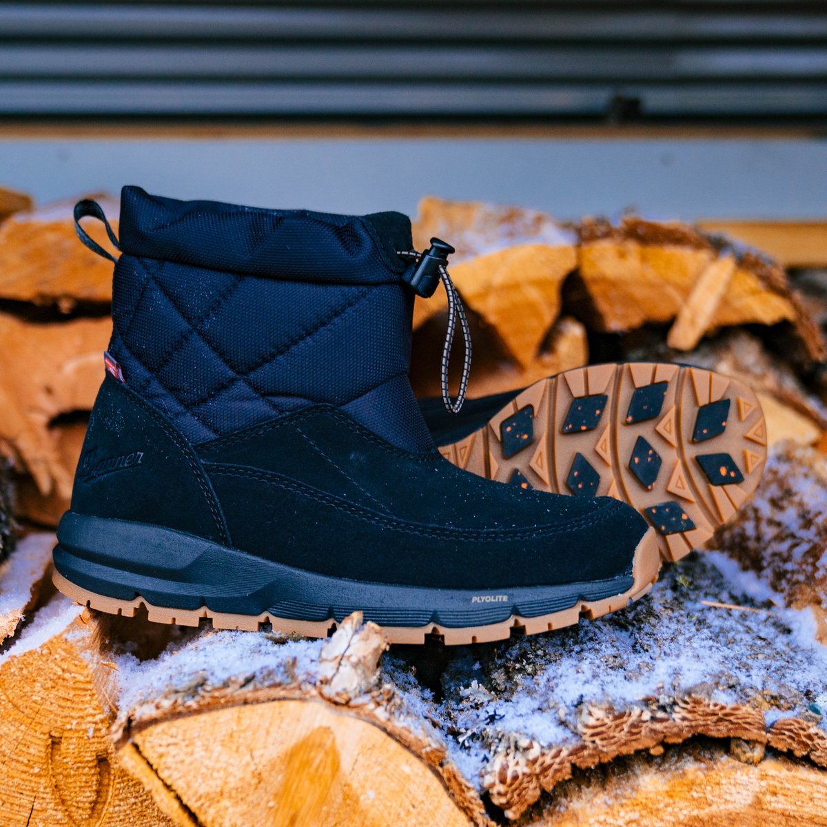 Cloud Cap Black Insulated 400G / Danner